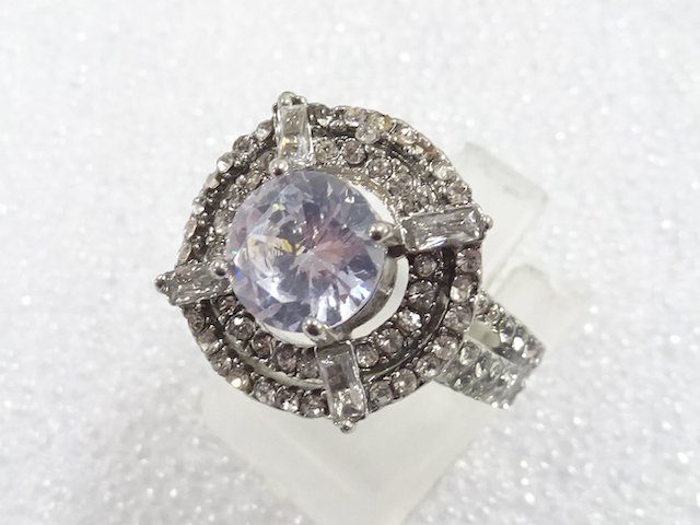 クリスタル　指輪(13.5号)